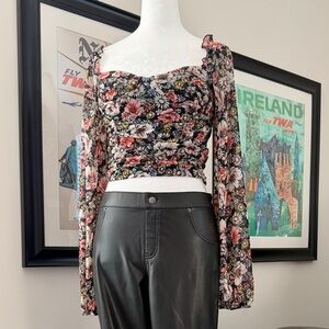 Preloved in Great Condition Forever 21 Black and Pink Floral Top